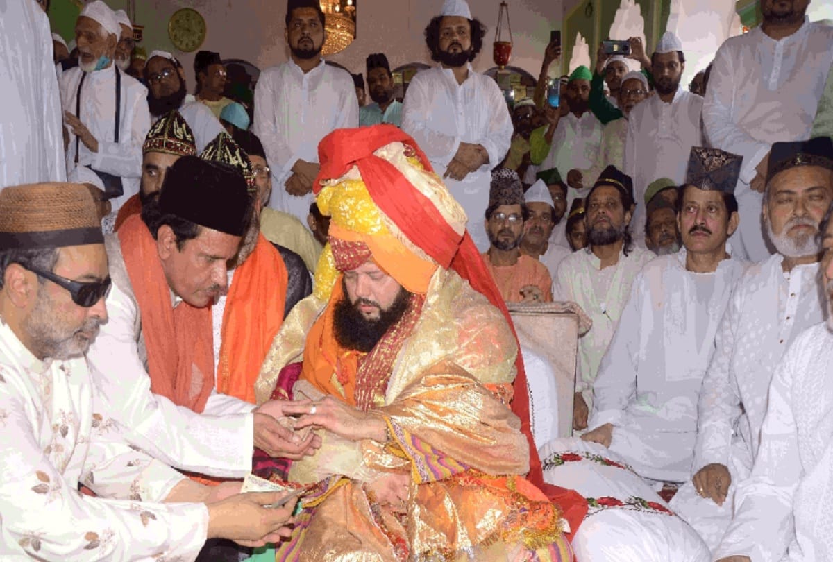 Shahzade Shah Mehndi Mian took the spiritual legacy of Khanqah Niazia