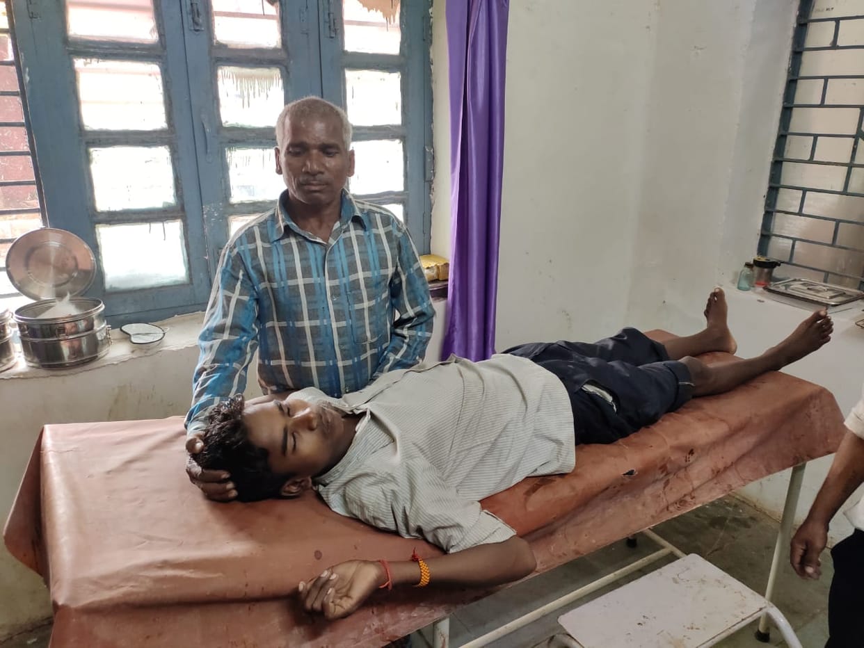 Teenager condition critical due to lizard bite district Hospital Mirzapur Referred