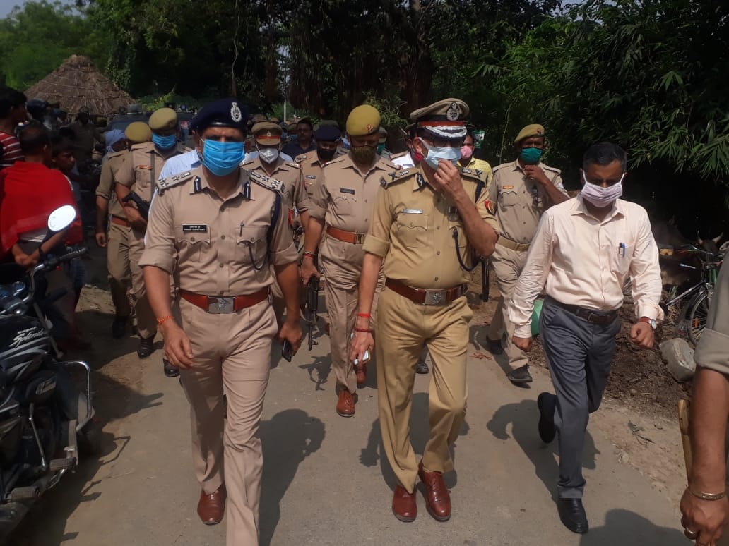 Ballia massacre all update of today: ADG varanasi zone to arrive shortly