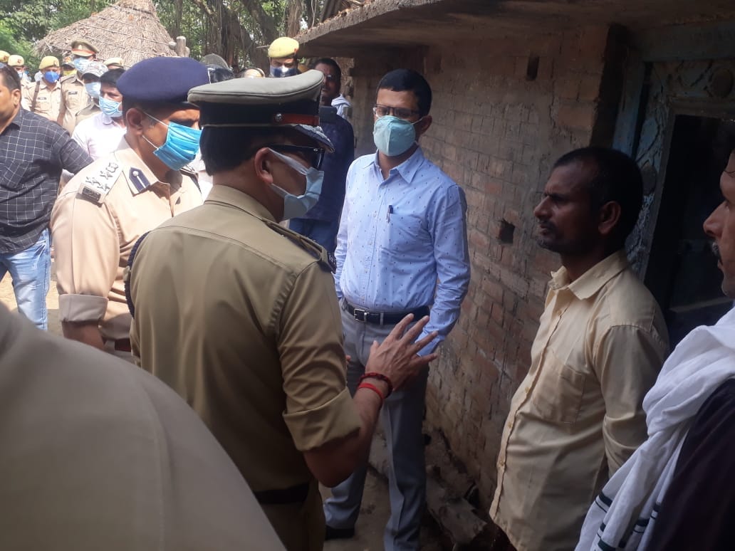Ballia massacre all update of today: ADG varanasi zone to arrive shortly