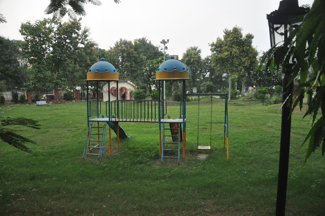 Picture hall opened but not open park