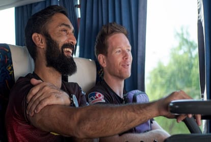 IPL 2020 Dines karthik hands over kkr captaincy to eoin morgan