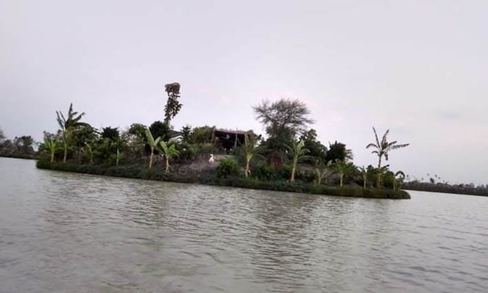 25 lakh earning annually from fisheries