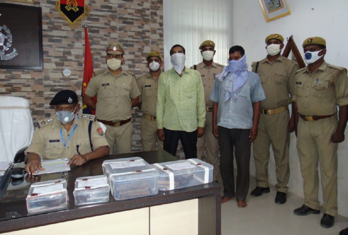 Police caught illegal Gun factory in sant kabir nagar