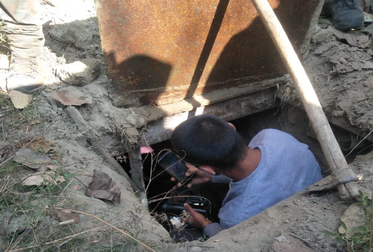 Security Forces bust hideout in Awantipora of jammu and kashmir
