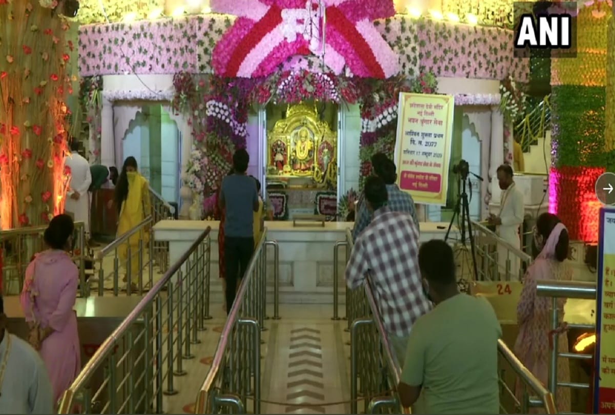 Temples decorated in the capital as first Navratri today