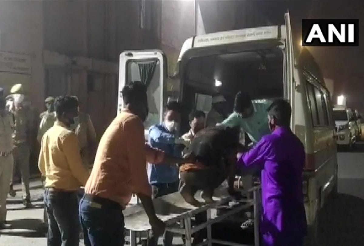Pilibhit Accident News: 9 dead and 30 injured after a bus and a Bolero collided with each other in Pilibhit uttar pradesh