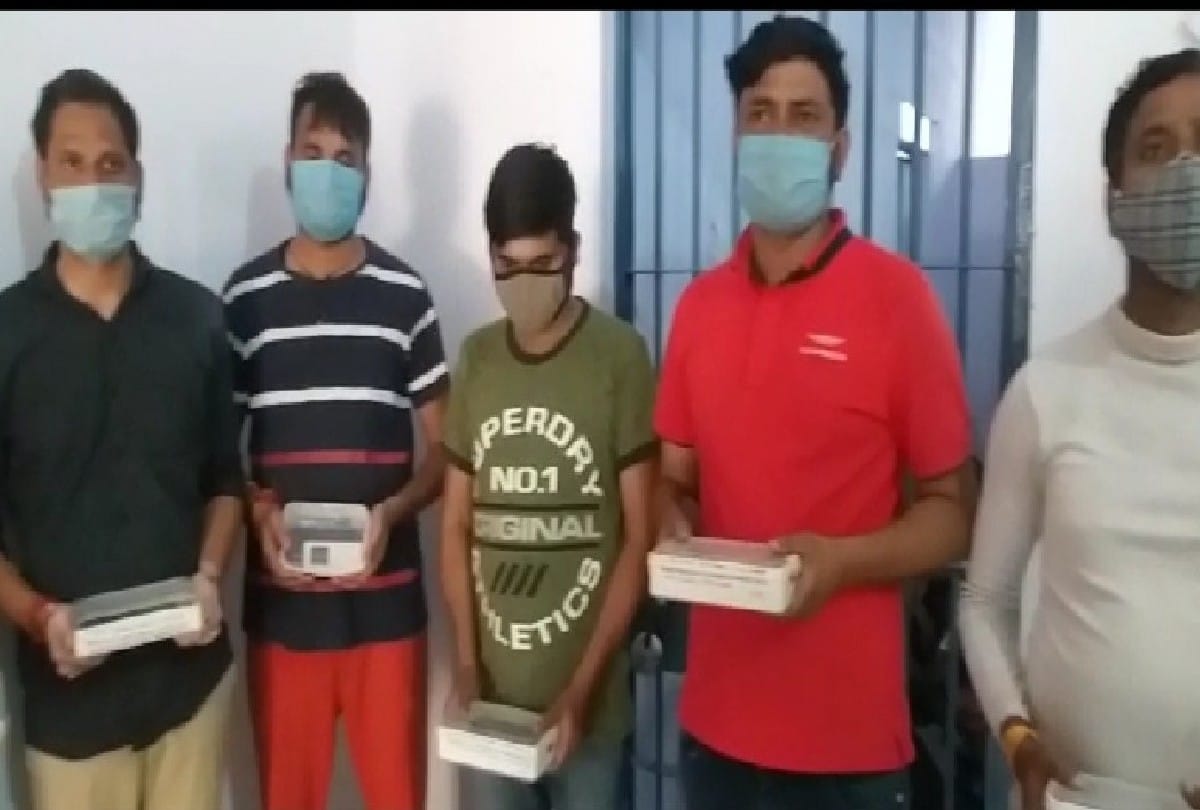six arrested for betting on IPL match online in mainpuri