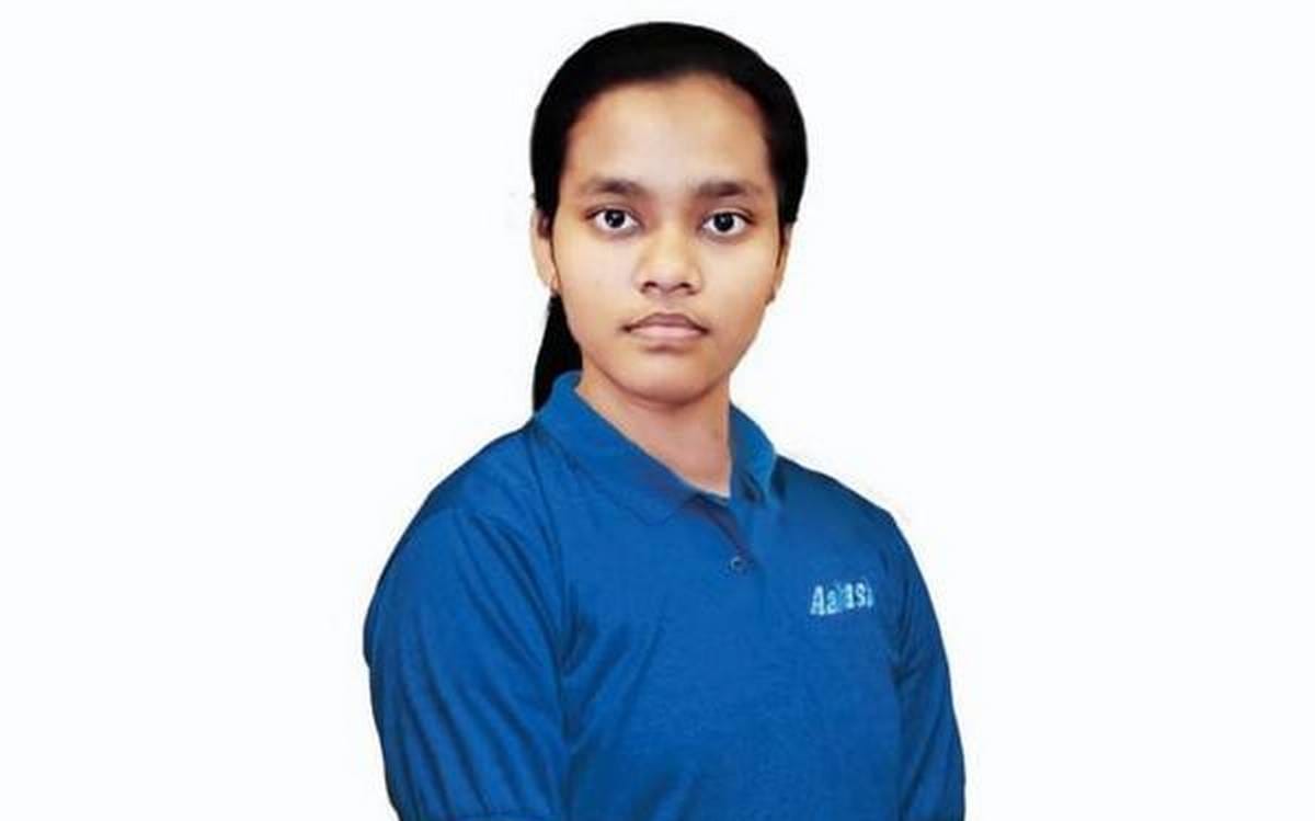 NEET 2020 Topper: Akansha Singh got AIR 2 in neet 2020, know her success story