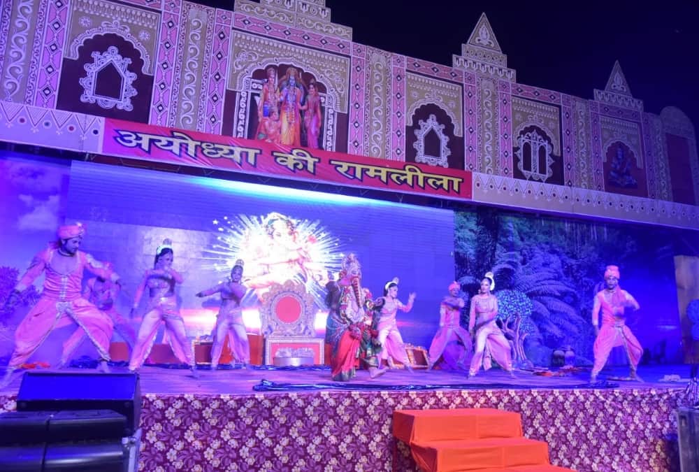 artists in ayodhya for Ramleela.
