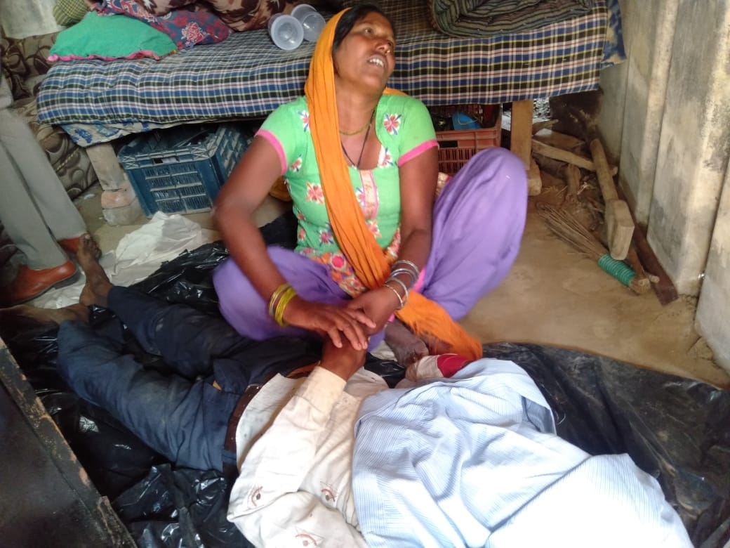 dehradun news: murder in dehradun, dead body found in shop