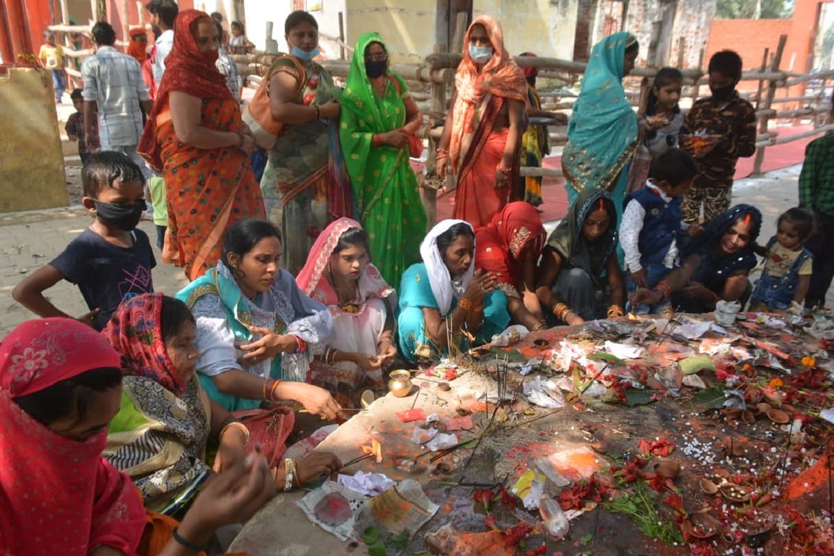 Navratri 2020: devotees worship seen maa vindhyavasini in mirzapur