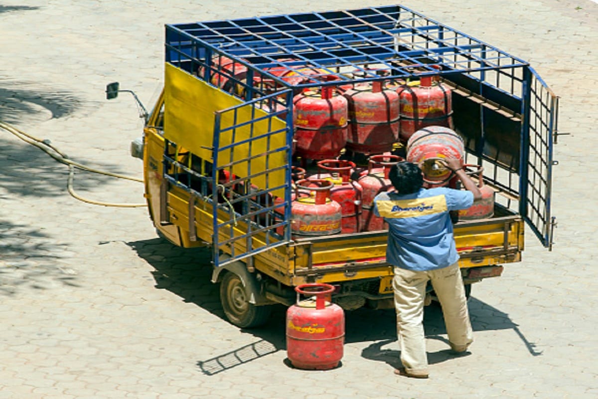 Commercial gas cylinder prices increased by Rs 50