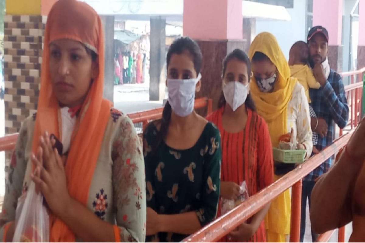 Navratri 2020: Devotees have worshiped in temples at today