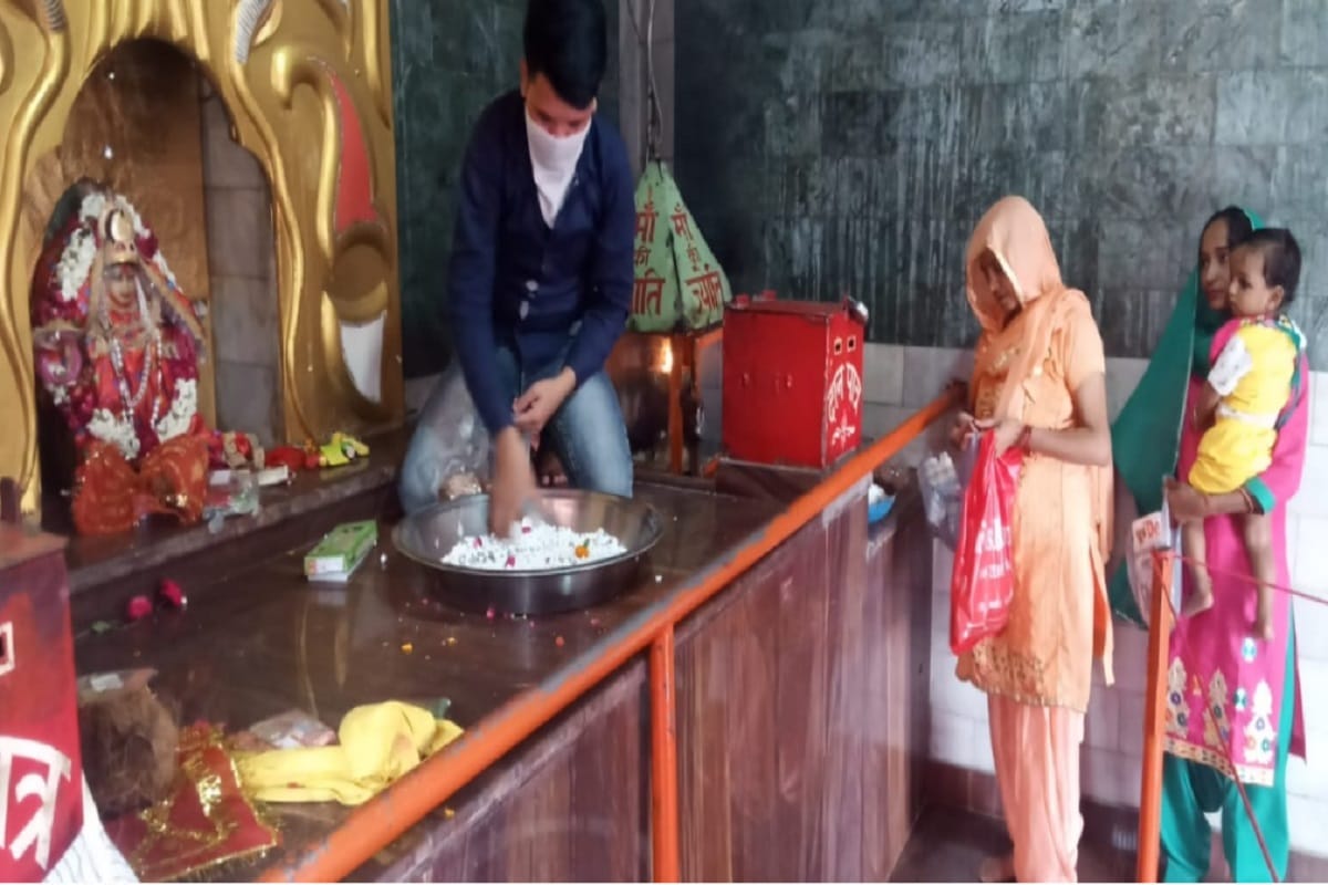 Navratri 2020: Devotees have worshiped in temples at today