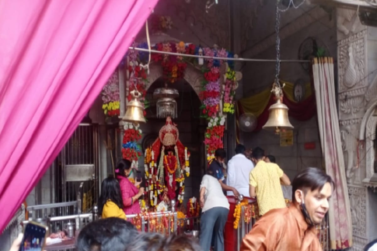 Navratri 2020: Devotees have worshiped in temples at today
