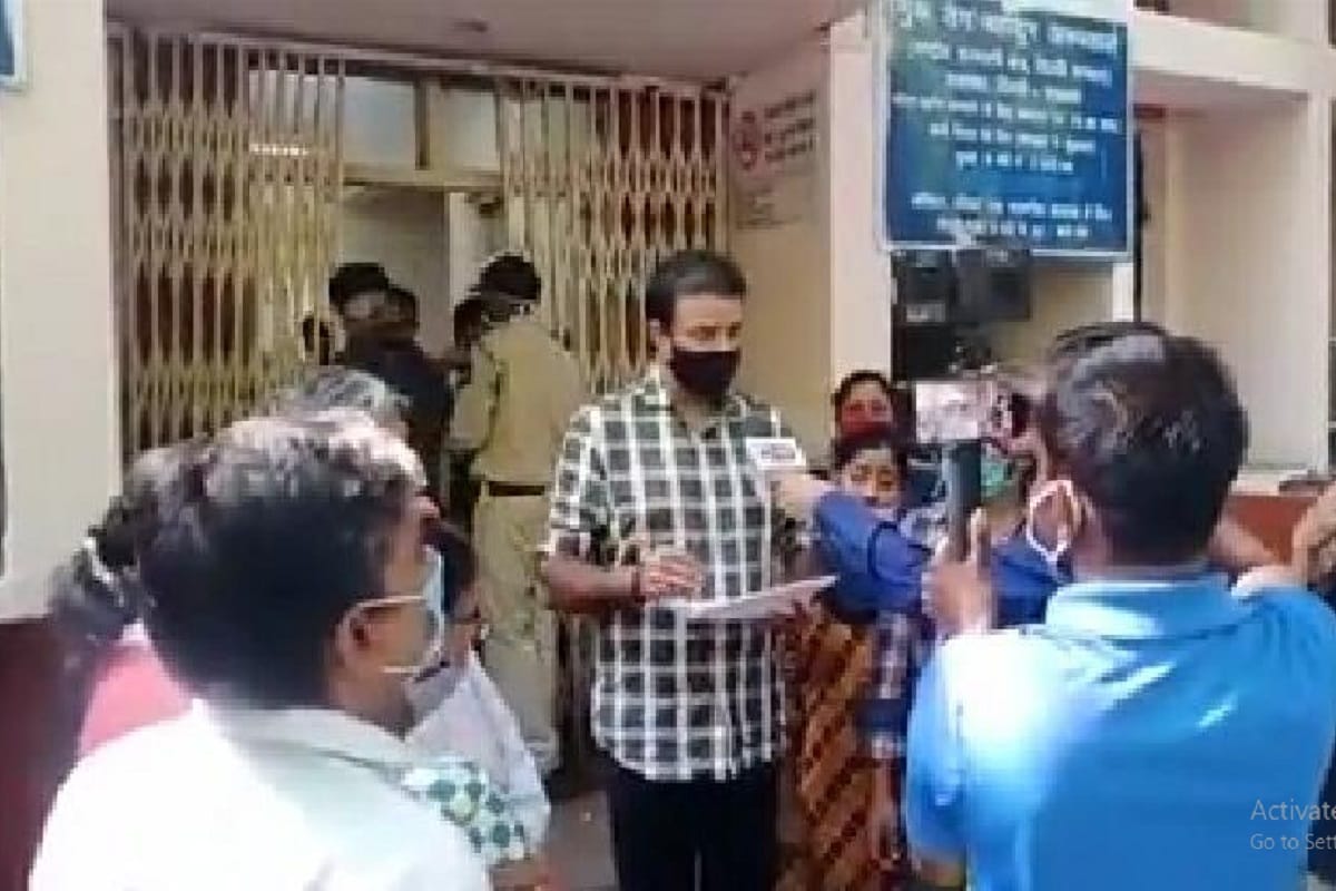 Delhi police has investigation start after protest by BJP MLA Sangeet Som on JTB hospital