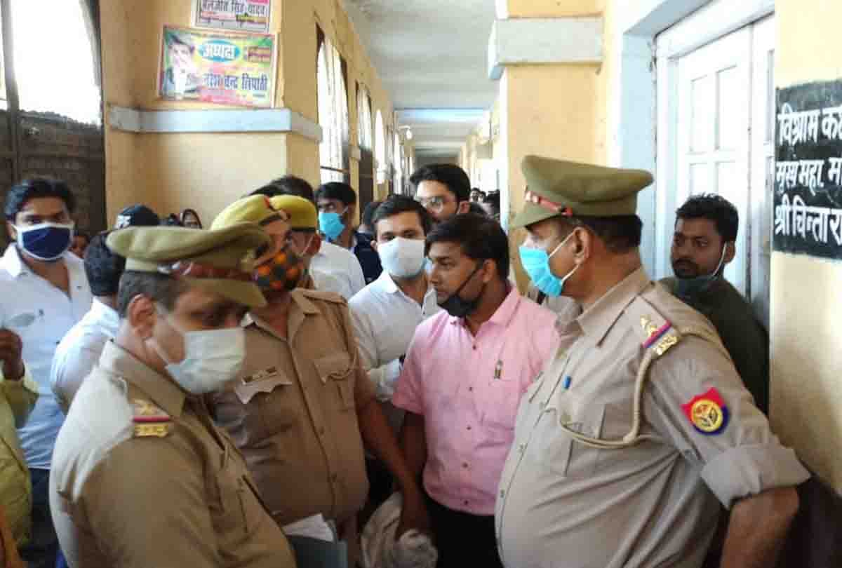Vikas Dubey had fired on the police with not one but two semi-automatic rifles