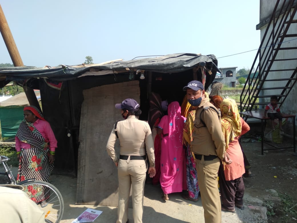dehradun news: murder in dehradun, dead body found in shop