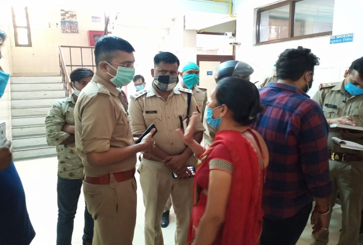 man shoots his nephew in money dispute in agra