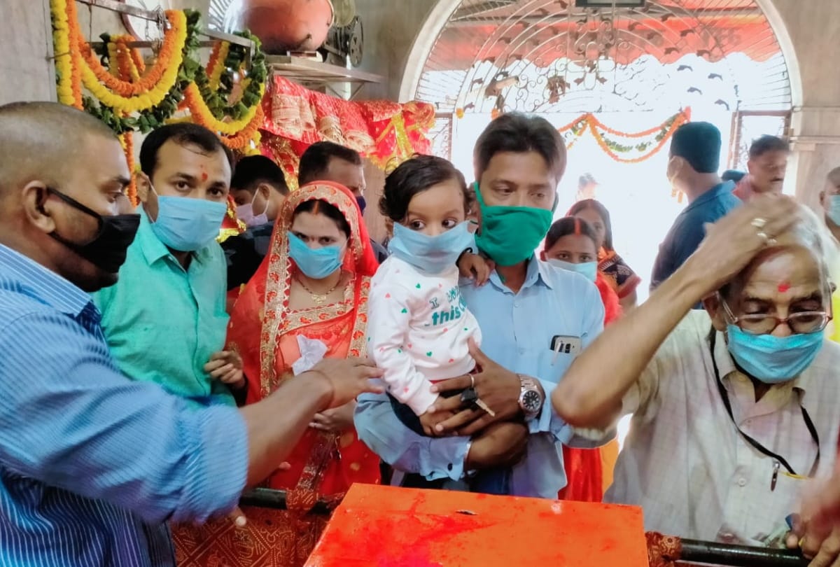 Chaitra Navratri 2022: This Holy Temple of Mother Where Devi Accepts Wine the Dacoits Built It
