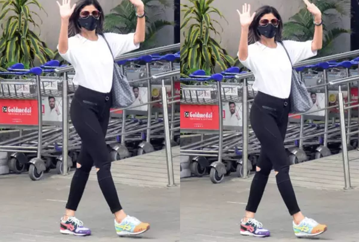 shilpa shetty return after shooting in mismatched shoes and ripped black jeans