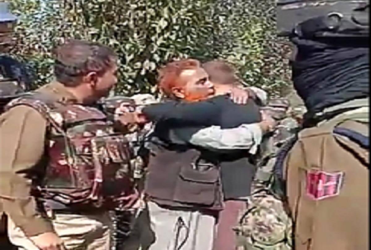 Indian army destroying all attempts of militants to spread terrorism in india and jammu kashmir terrorists surrender awantipora hideout and all update
