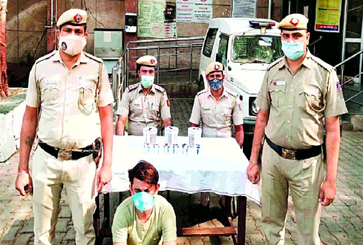 Young man becomes smuggler when momos stop selling in lockdown