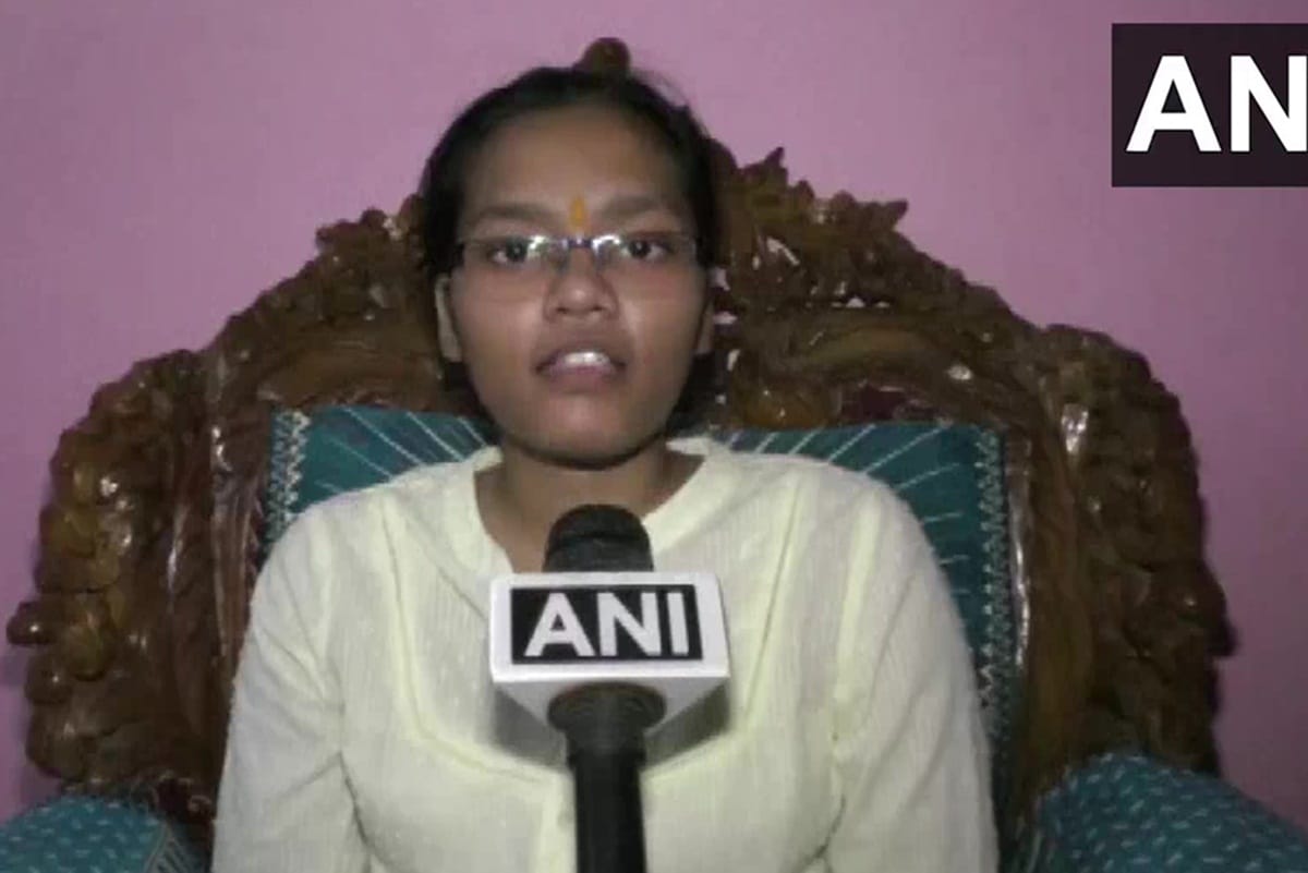 neet 2020 indian air force congratulate akanksha singh daughter of veteran sergeant rajendra kumar rao