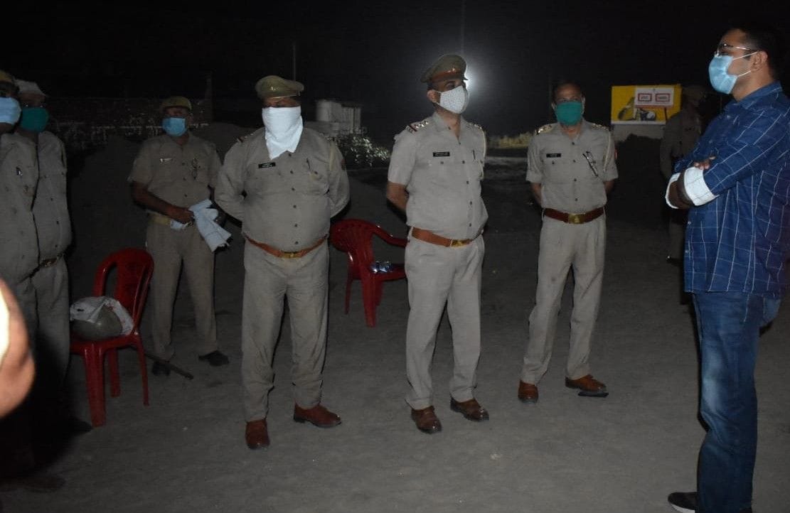 Hathras: SP sees security system after reaching village of Bitiya