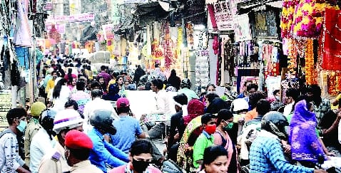 Discounts heavy .. Preparation to lift market collapsed by lockdown