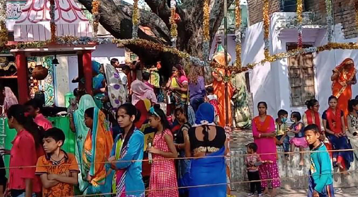 Devotees of Mother prayed in temples