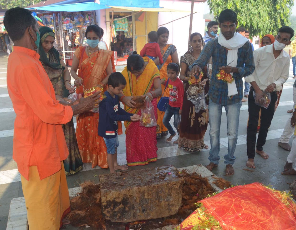 Mother Shailputri worshiped on the first day of Navratri, Devidham echoed with Jayakare