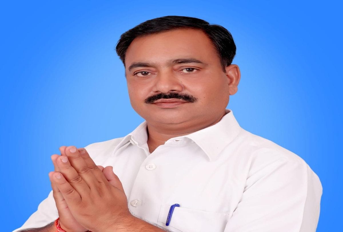 Up Assembly By Election: Property Worth Crores Of Sp And Bsp Candidate   At Tundla Seat