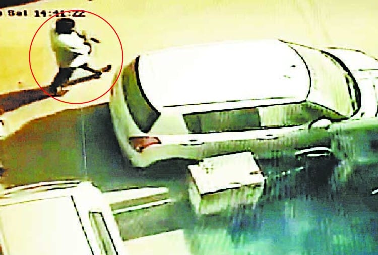 Chandigarh crime News: Gold Looted at knife point in Chandigarh