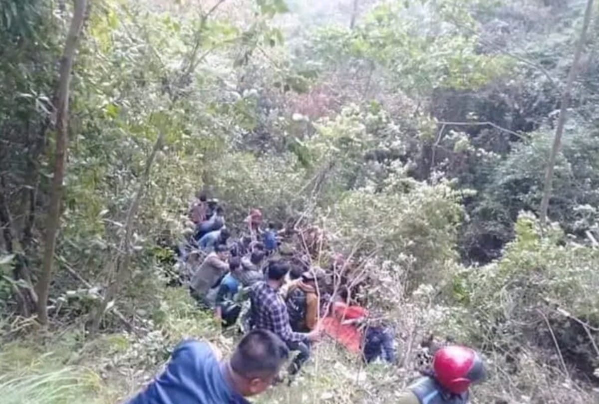 Five people died in accident after Scorpio overturned from mountain in Nepal