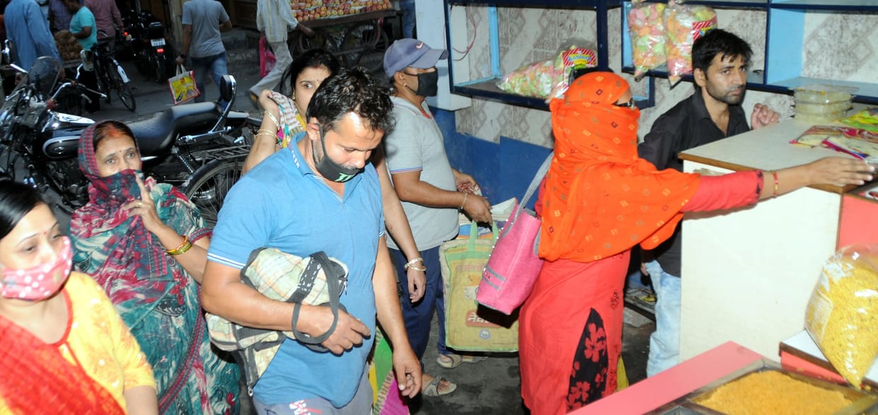 Happiness in the market due to Navratri, there was a lot of business