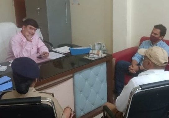 Hathras: Hospital seas running without trained chi kits, manager arrested