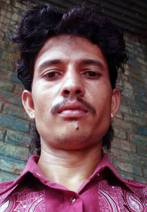 Dead body of young man found hanging