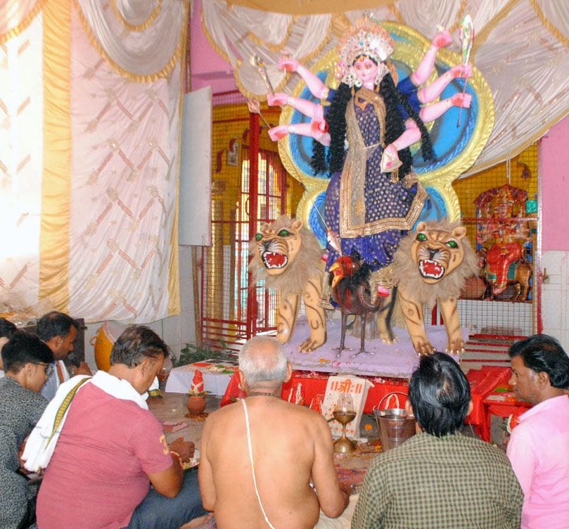 Shout jai mata di in temples