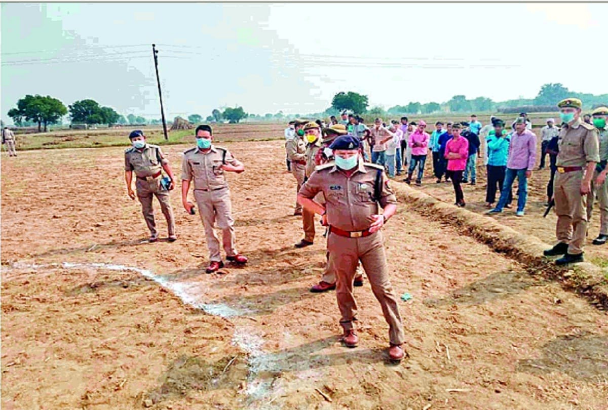 Brothers and nephews shot dead two brothers in hathras see photos