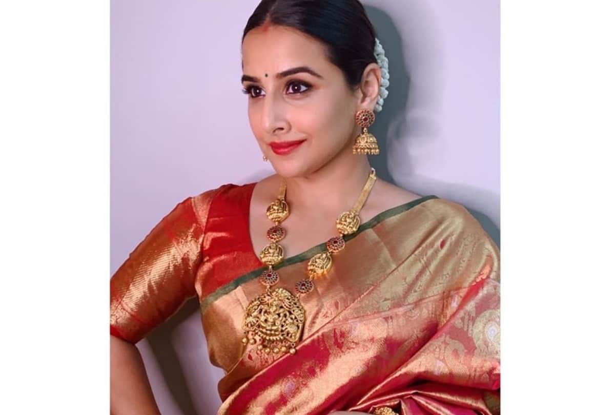 vidya balan wishes navratri 2020 in red golden silk saree in stunning look ideal for festive season