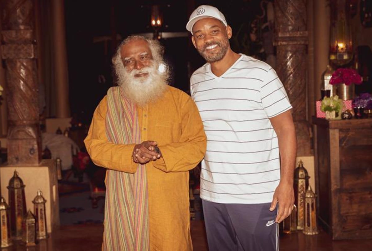 Hollywood Actor Will Smith Spend His Time With Sadhguru Jaggi Vasudev Maharaj