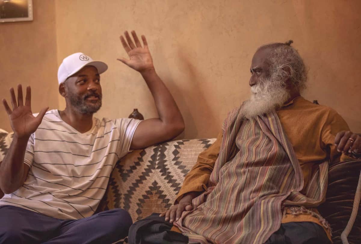 Hollywood Actor Will Smith Spend His Time With Sadhguru Jaggi Vasudev Maharaj