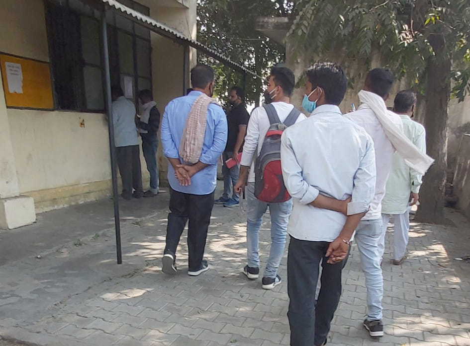 More than 3000 applications stuck in RTO office