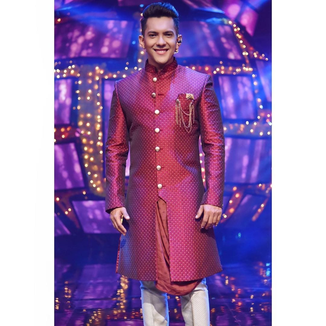 Aditya Narayan apologises for Alibaug comment on Indian Idol asks to be forgiven