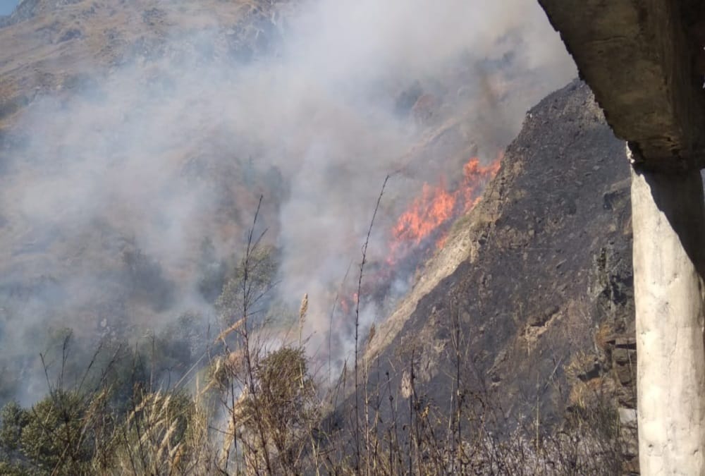 Uttarakhand: Fire Destroys Chamoli District Five House Due to High tension Line Short Circuit, Photos