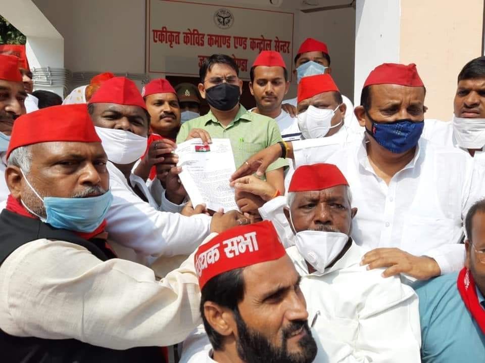 SP workers rages in protest against deteriorating law and order, memorandum given