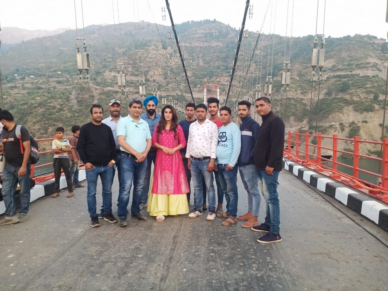 Tehri lake and Dobra-Chandhi bridge will be seen in Hindi short film