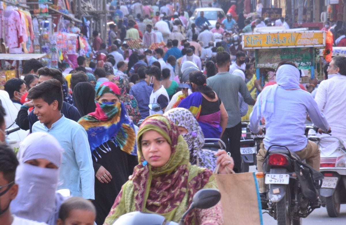 Twitter market in Navratri, crowds gathered